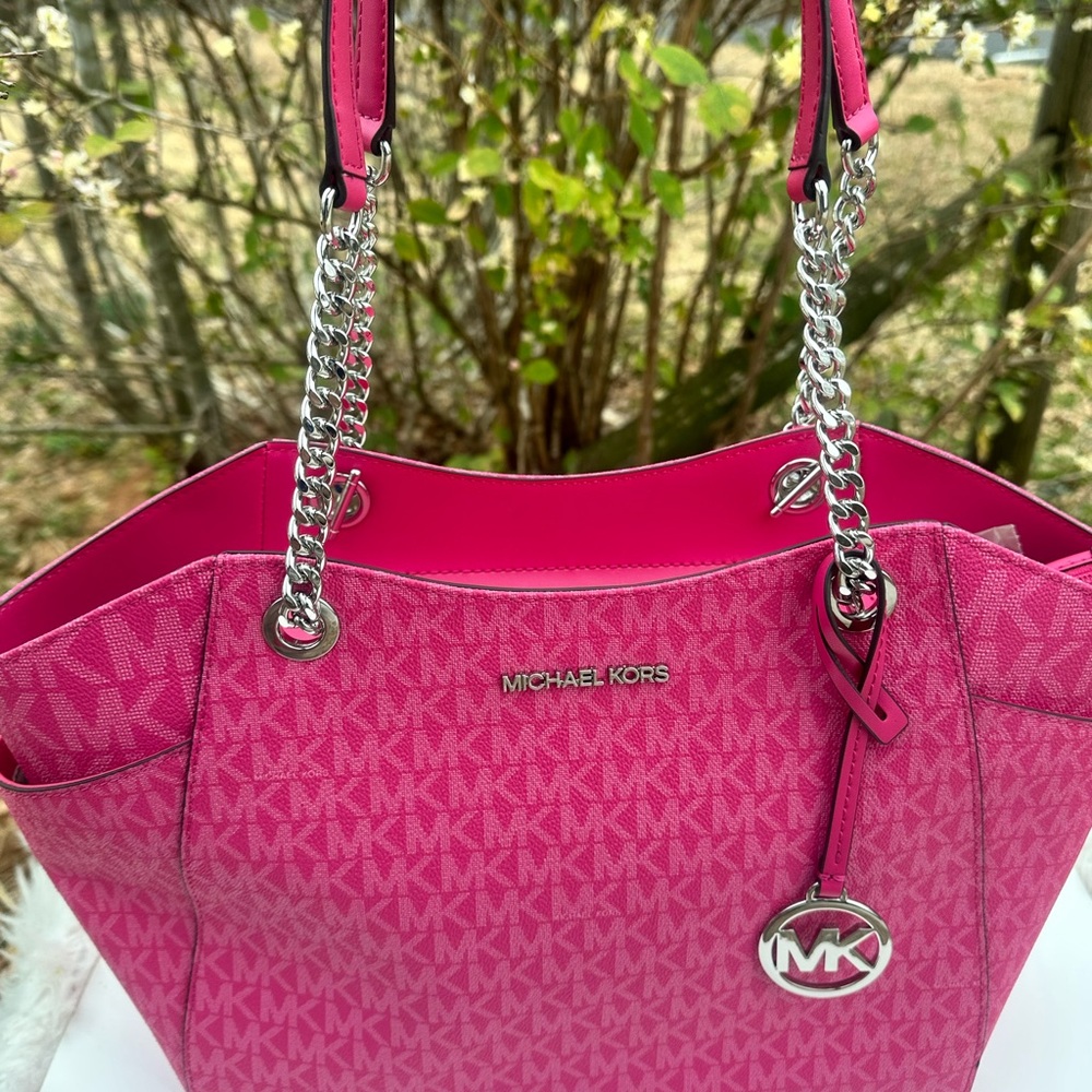 Michael Kors Jet set large chain shoulder tote Dragonfruit mk logo - Picture 15 of 16